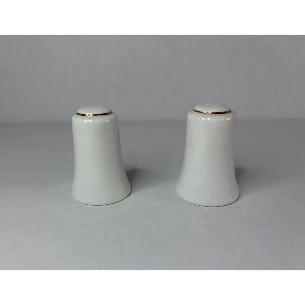 Elvis Presley Memorial Salt and Pepper Shakers Ceramic 1935-1977 Collectible Set